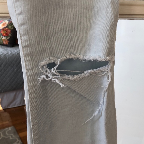 Rebecca Minkkoff Sunset Midrise Flare Jeans. 28 - Picture 4 of 6